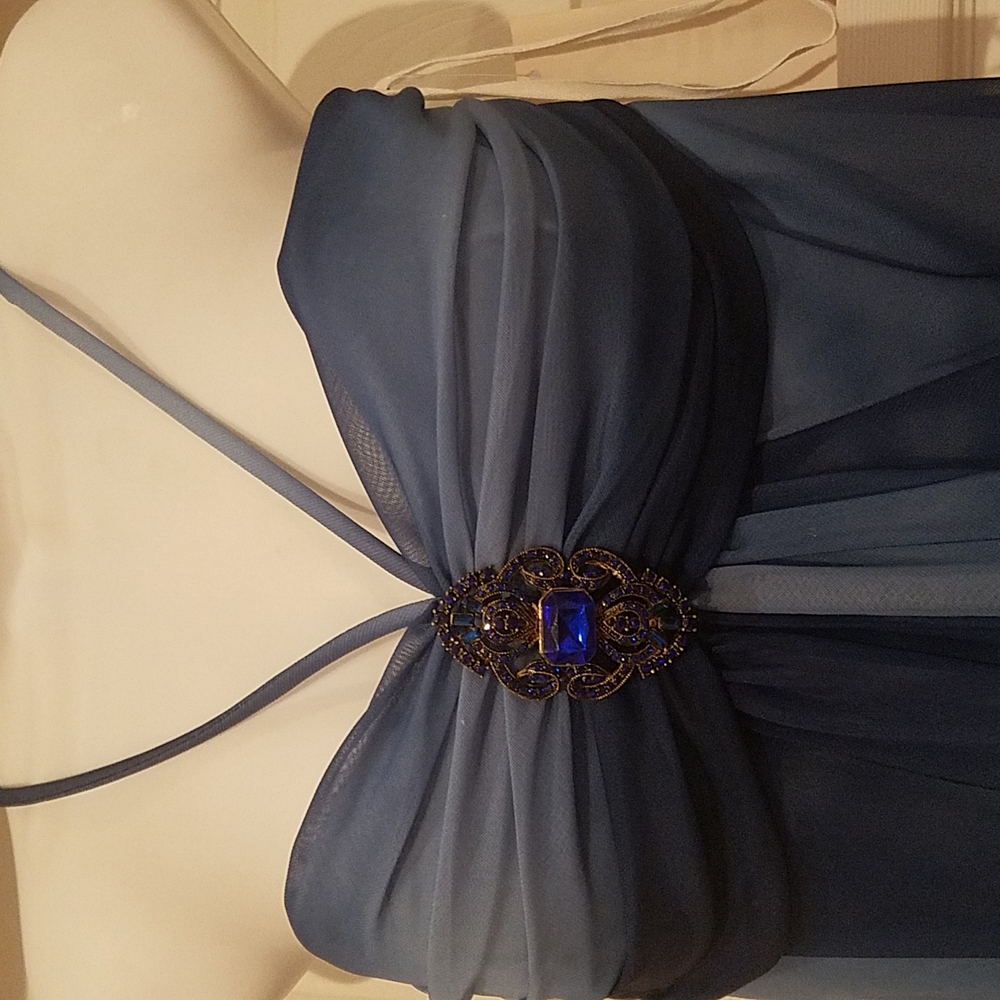 NWT Stunning Sally USA Women's Navy-Blue to Light Blue Formal Gown - Size Large